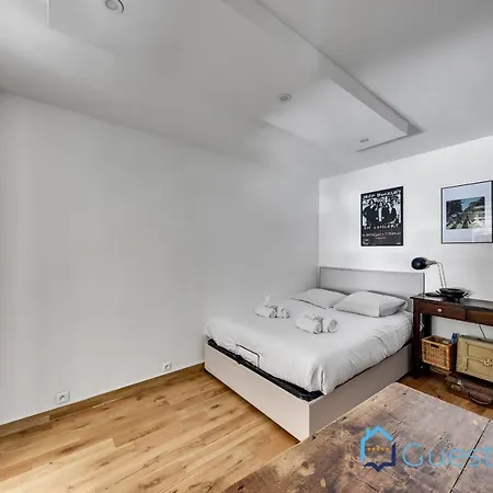 Apartment Confortable Quartier Abbesses *